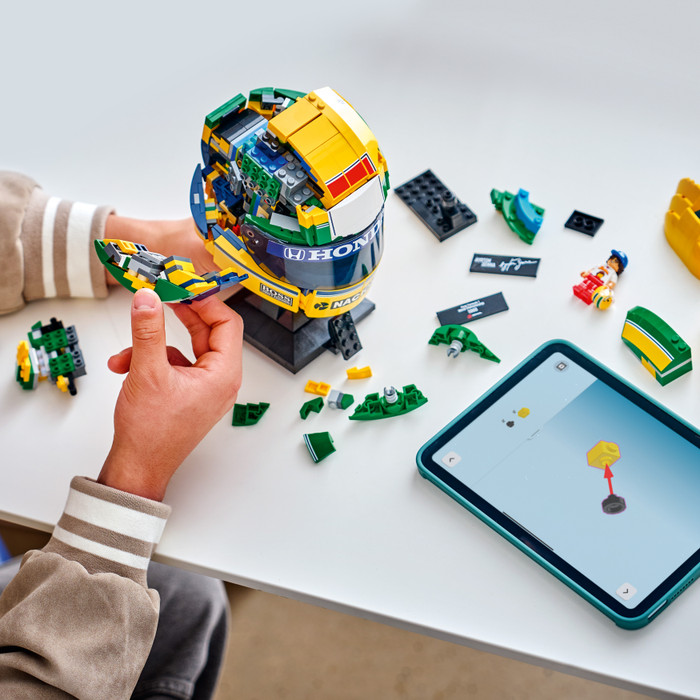 LEGO Editions F1 Ayrton Senna Helm 43024 produkt in gebrauch