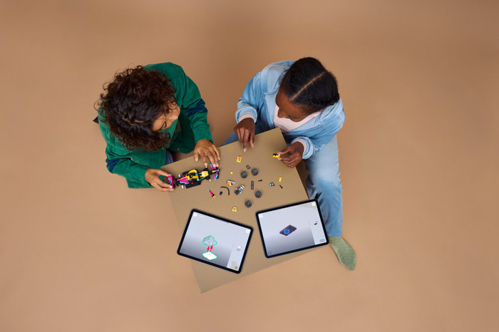 LEGO Speed Champions F1 ACADEMY Race Car 77258 product in use