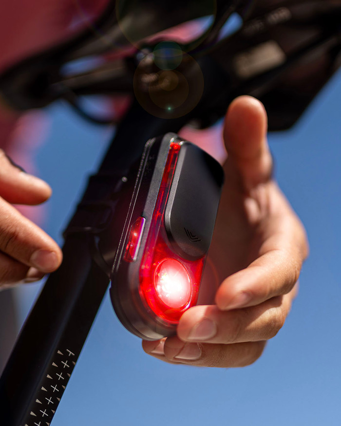 Garmin Varia RearVue 820 Radar mit Rücklicht produkt in gebrauch