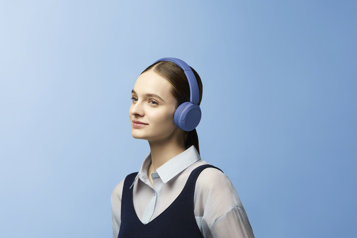 Sony WH-CH530 Cobalt Blue product in use