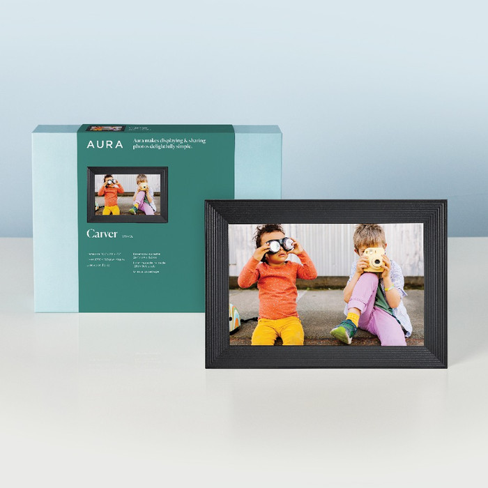 Aura Frames Carver Black product in use