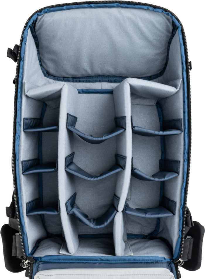 Think Tank DarkLight Reiserucksack 20L Schwarz innen