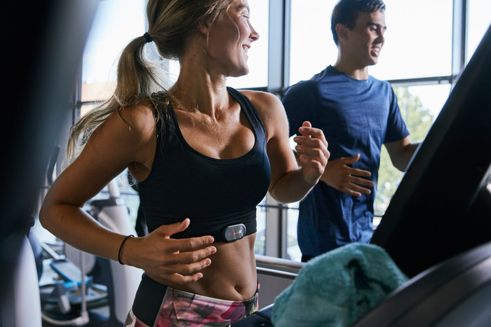 Polar H9 Heart Rate Monitor Chest Strap Black M-XXL product in use