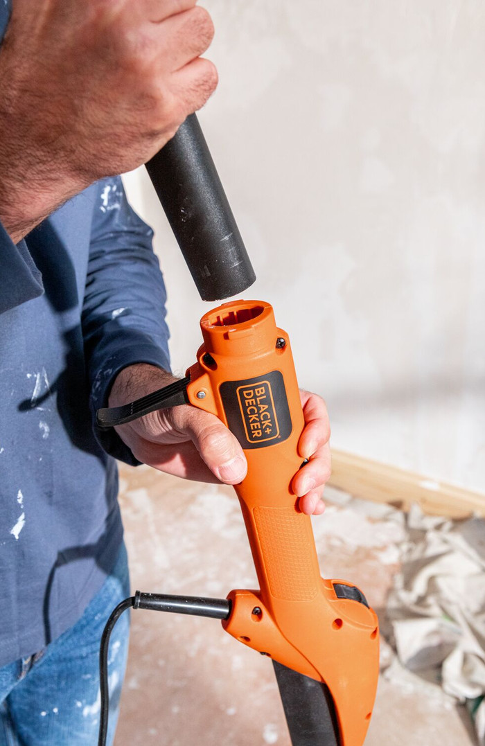 BLACK+DECKER BEDW700A8S-QS product in use
