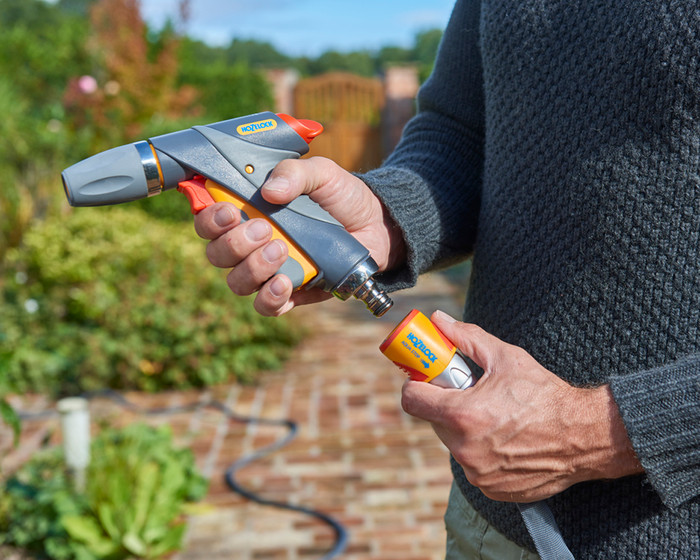 Hozelock Tuffhoze 25m product in use