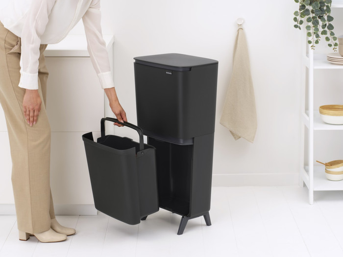 Brabantia SortUp Recycle Hi Mülleimer 25+10+10L Grau produkt in gebrauch