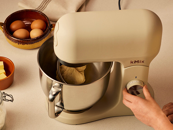 Kenwood kMix KMX751ACR Creme produkt in gebrauch