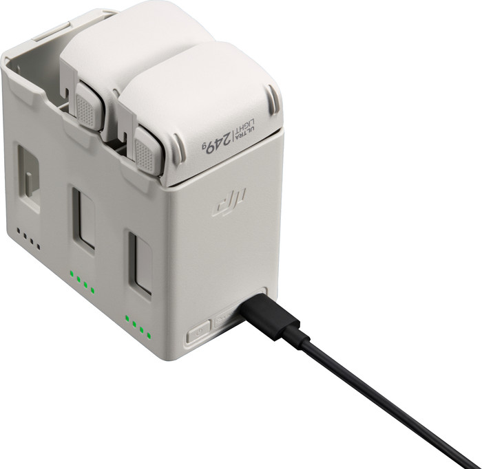 DJI Lito 1 Two-Way Charging Hub produkt in gebrauch