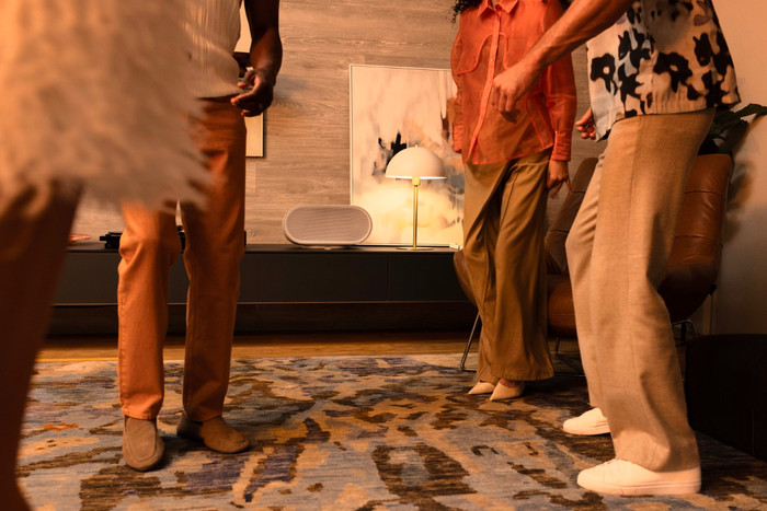 Denon Home 600 Silver product in use