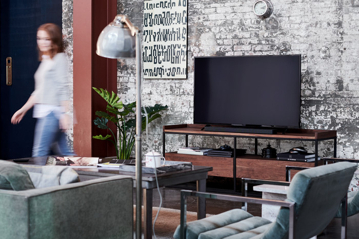 Bose Soundbar 500 5.0 + Bose Surround-Lautsprecher Schwarz produkt in gebrauch