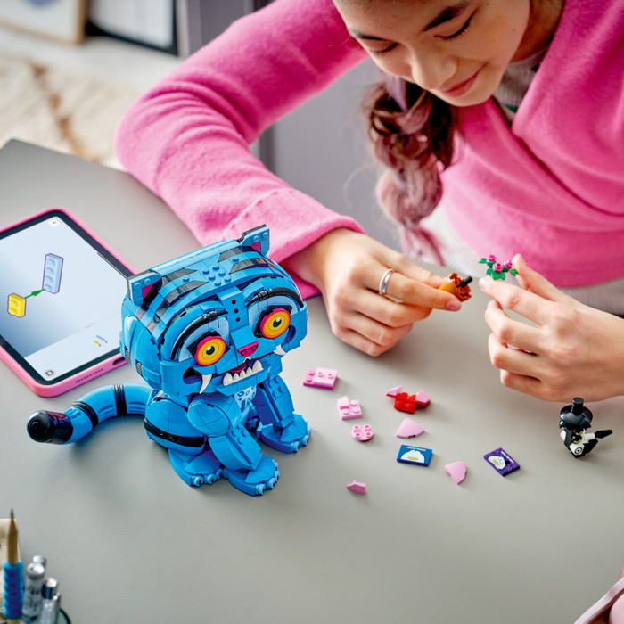 LEGO KPop Demon Hunters Der Tiger Derpy und die Elster Sussie 72537 produkt in gebrauch