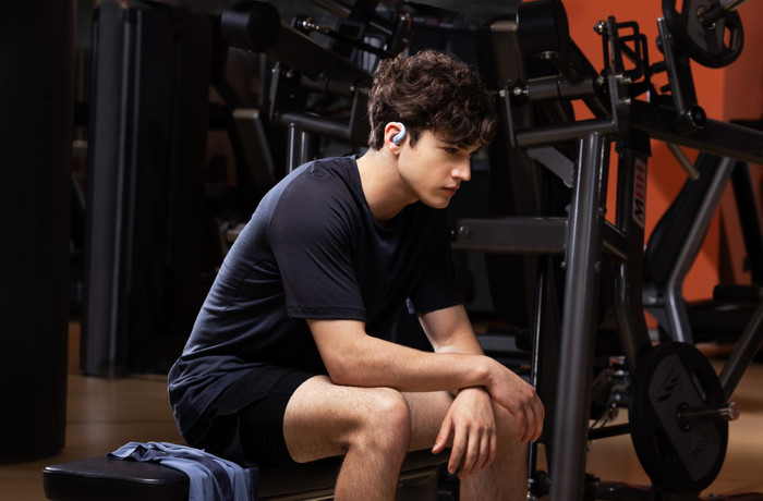 Shokz OpenFit Air 2 Blau produkt in gebrauch