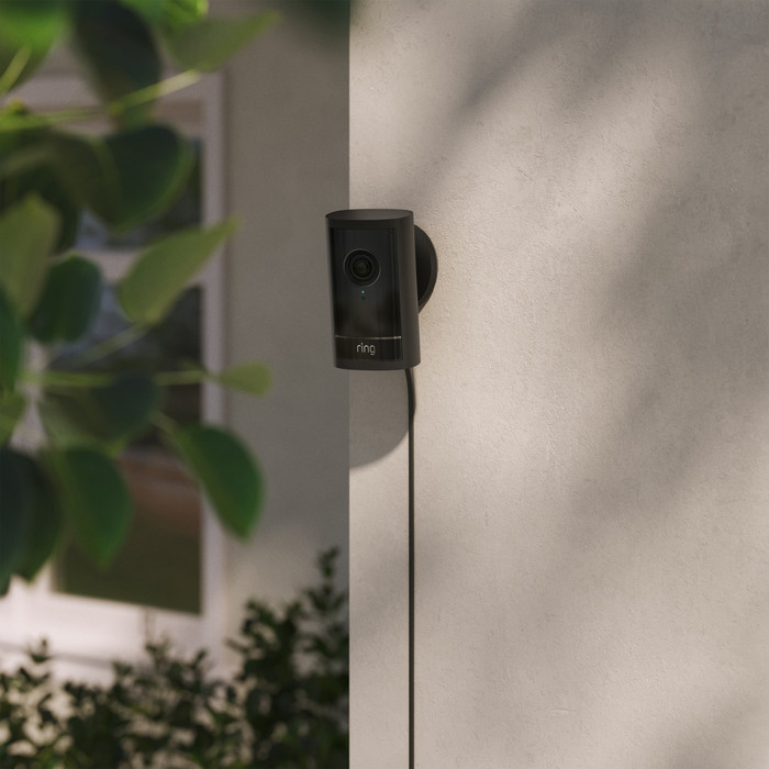 Ring Outdoor Camera Pro Stecker Schwarz Doppelpack produkt in gebrauch