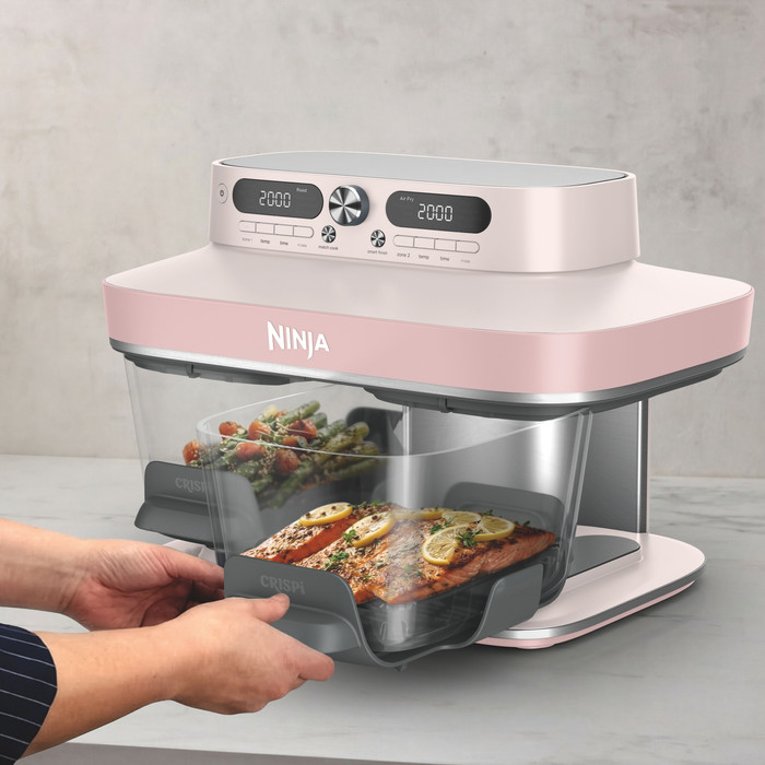 Ninja Crispi Dualzone Rose Quartz product in use