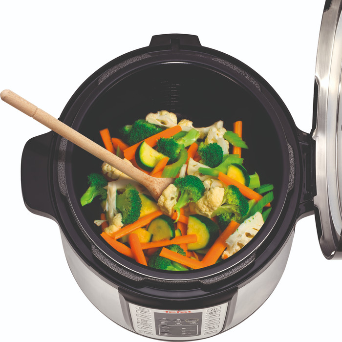 Tefal CY505E All-in-One Slowcooker, Multikocher und Schnellkochtopf produkt in gebrauch