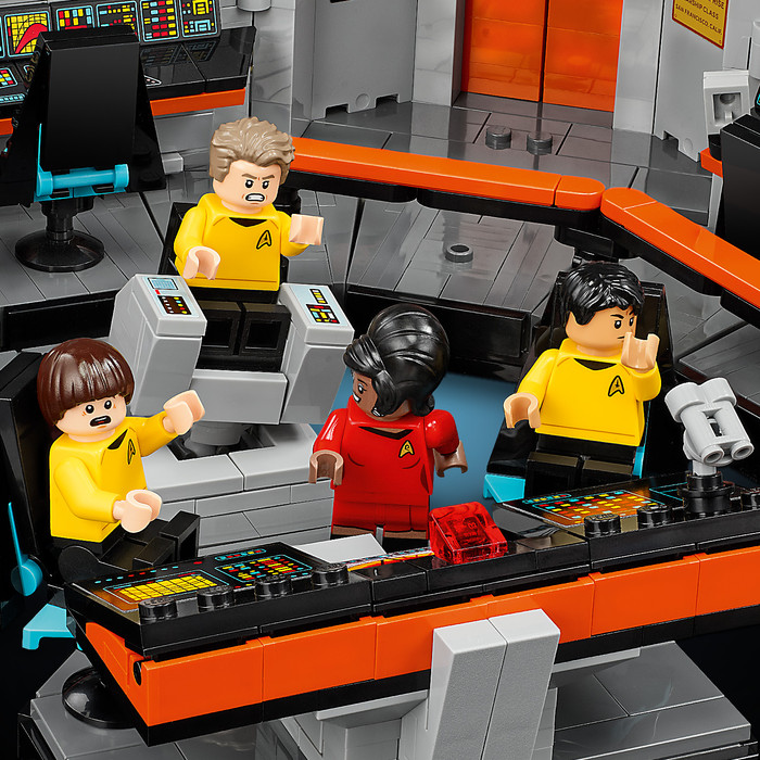 LEGO Icons Star Trek: U.S.S. Enterprise NCC-1701 Bridge 11385 detail