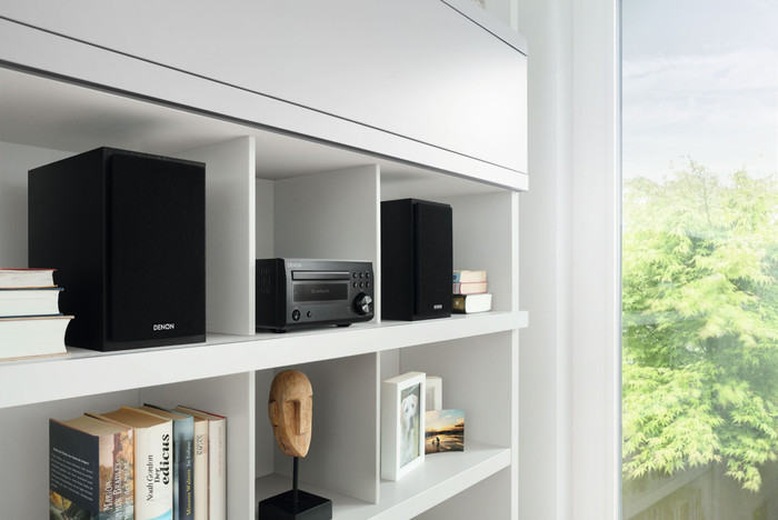 Denon D-M41DAB Schwarz produkt in gebrauch