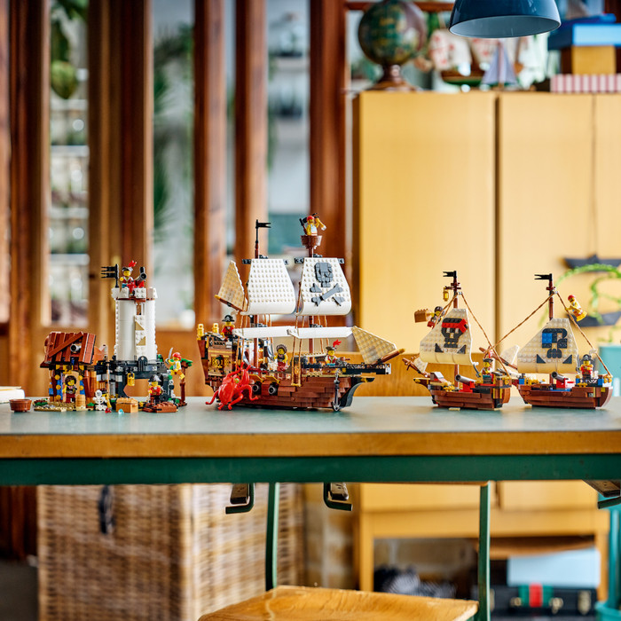 LEGO Creator 3-in-1-Sets Legendäres Piratenschiff 31387 produkt in gebrauch