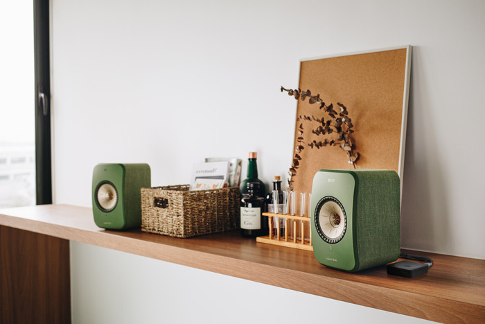 KEF KW1 Wireless Subwoofer-Adapter-Set null