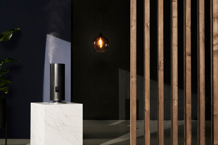 Duux Beam Mini 2 Smart Ultrasone Humidifier Black product in use