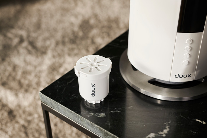 Duux Beam Mini 2 Smart Ultrasone Humidifier Black product in use