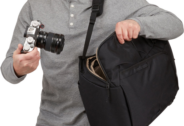 Thule Covert DSLR Kamera Reiserucksack 24L Schwarz produkt in gebrauch