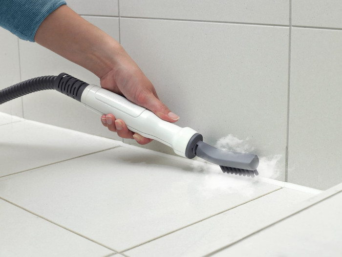 BLACK+DECKER 13-in-1 Steam-Mop mit SteaMitt produkt in gebrauch