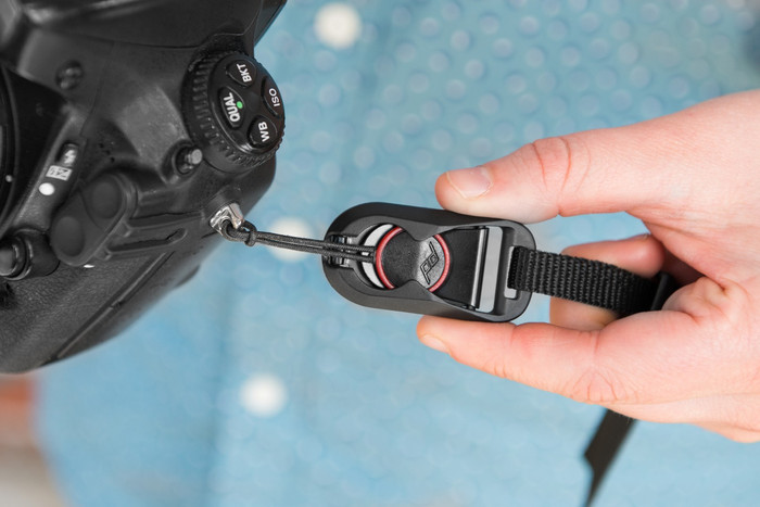 Peak Design Micro Anchor 4-pack (black/red) product in use
