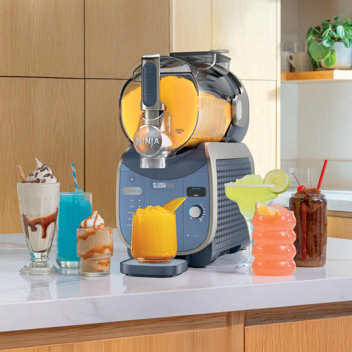 Ninja SLUSHi MAX Eismaschine Blau FS605EUBL produkt in gebrauch