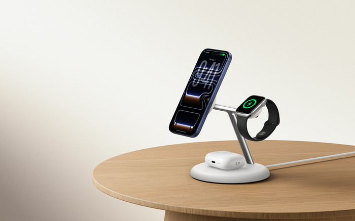Belkin 3-in-1 Kabelloses Ladegerät mit MagSafe 25 Watt Weiß produkt in gebrauch