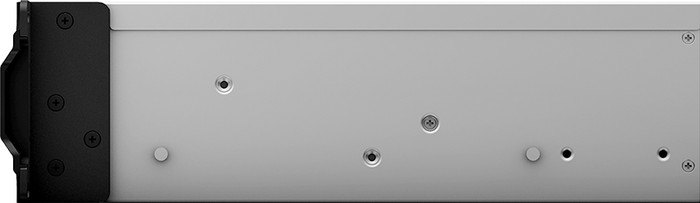 Synology RS1221+ right side