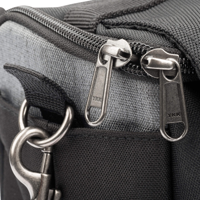 Think Tank Mirrorless Mover 10 V2 Cool Gray detail