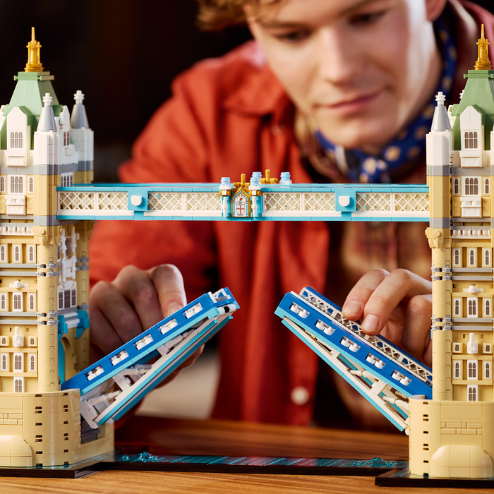 LEGO Architecture Tower Bridge 21067 detail