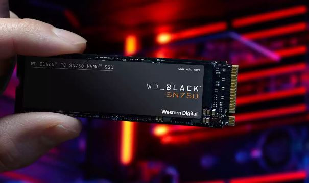 WD Black SN850 2TB NVMe SSD + Be quiet! MC1 M2 SSD Cooler detail