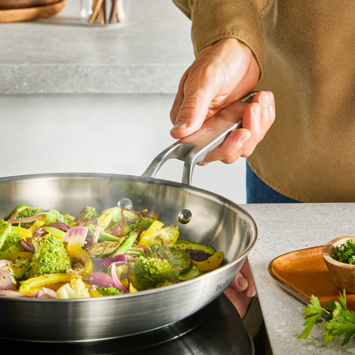 Tefal Extreme Bratpfanne 24 cm produkt in gebrauch