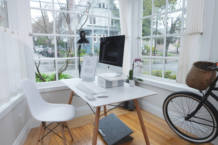 Kensington SmartFit SoleMate Pro Elite Fußstütze produkt in gebrauch