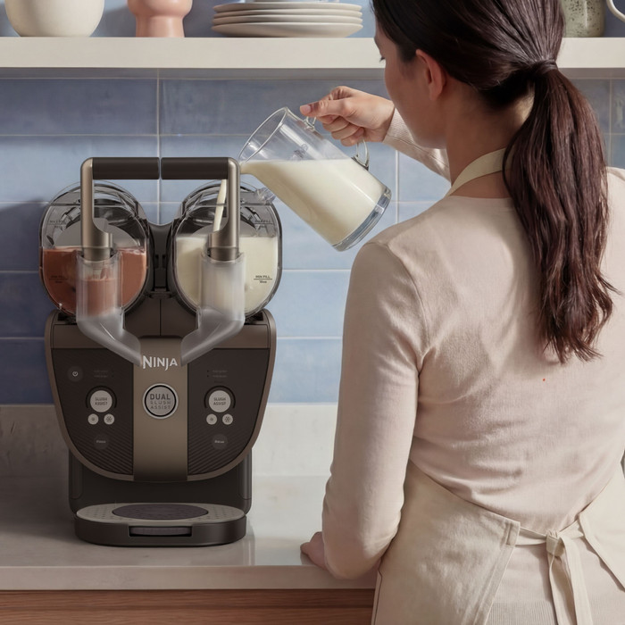 Ninja SLUSHi Twist Frozen Drink Maker Mokka FS702EUBR produkt in gebrauch