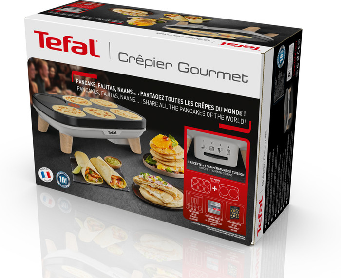 Tefal Crêpier Gourmet PY900D product in use