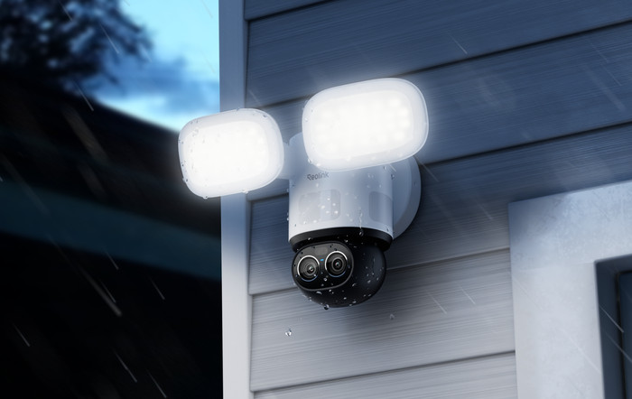 Reolink Floodlight F850W product in use