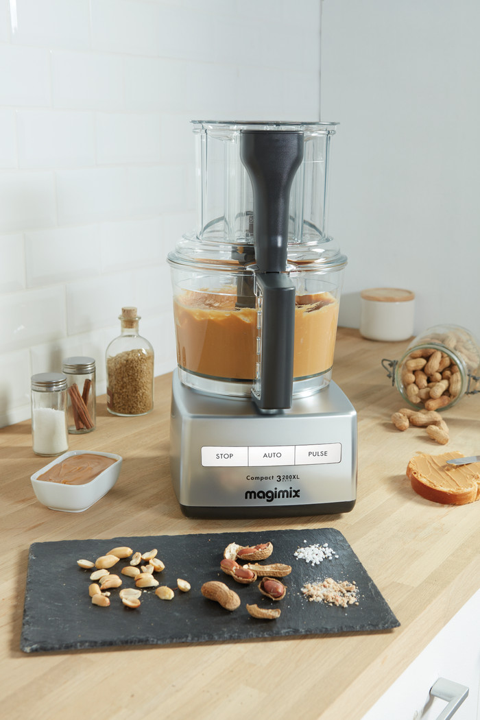 Magimix CS 3200 XL Matt Chrom produkt in gebrauch