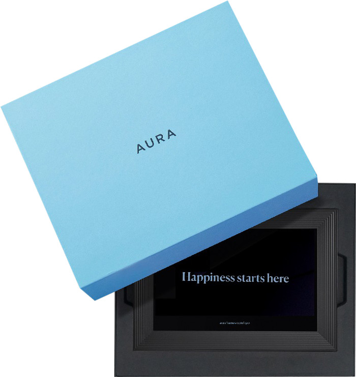 Aura Frames Carver Black packaging