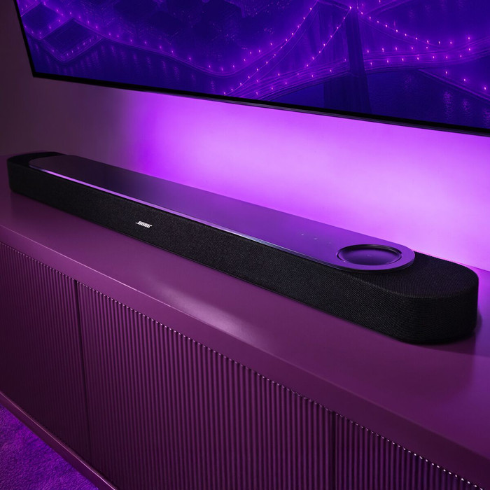 Bose Lifestyle Ultra Soundbar Schwarz produkt in gebrauch