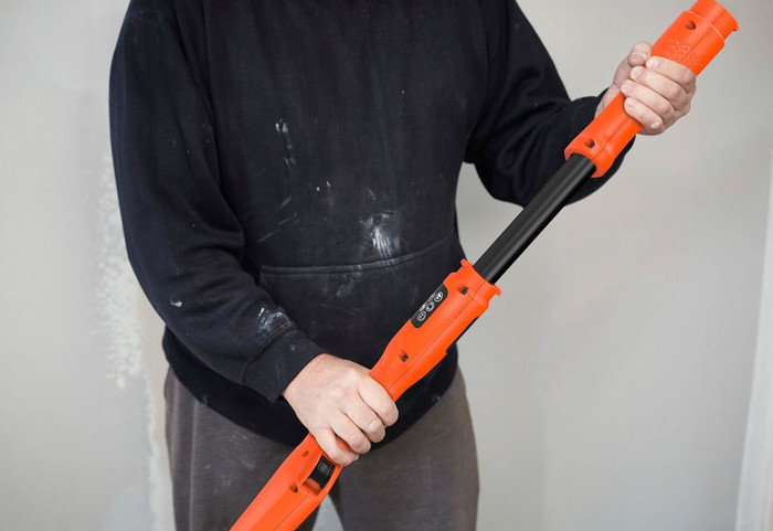 BLACK+DECKER BEDW700A8S-QS product in use