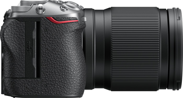 Nikon Z5IIC Silber + 24-105mm f/4-7.1 rechte seite