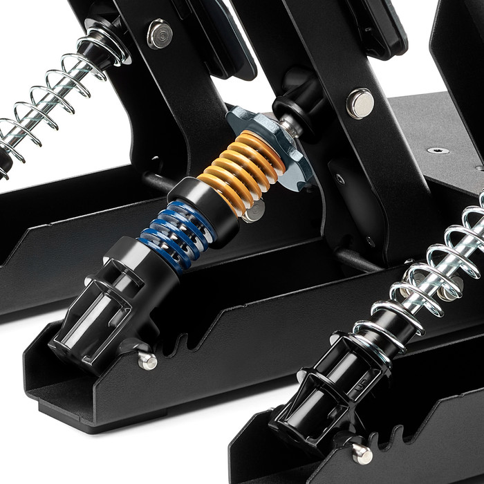 Thrustmaster Raceline Pedals 3 Load Cell produkt in gebrauch