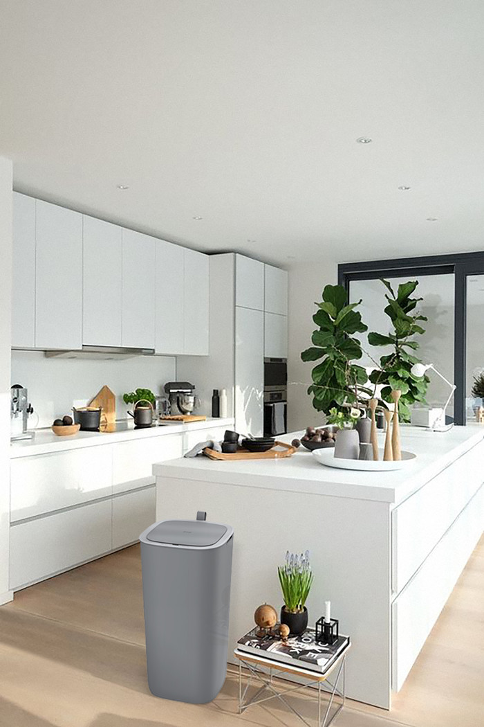 EKO Morandi Smart Sensor 30L Gray product in use