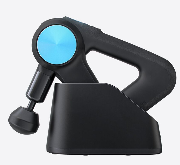 Theragun Pro Wireless Charger produkt in gebrauch