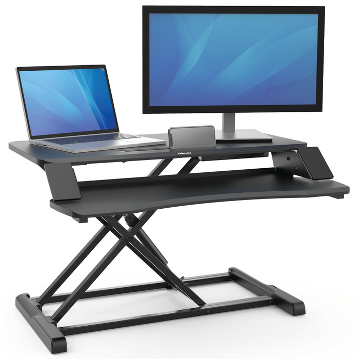 Fellowes Corsivo Sitz-Steh-Workstation Schwarz produkt in gebrauch