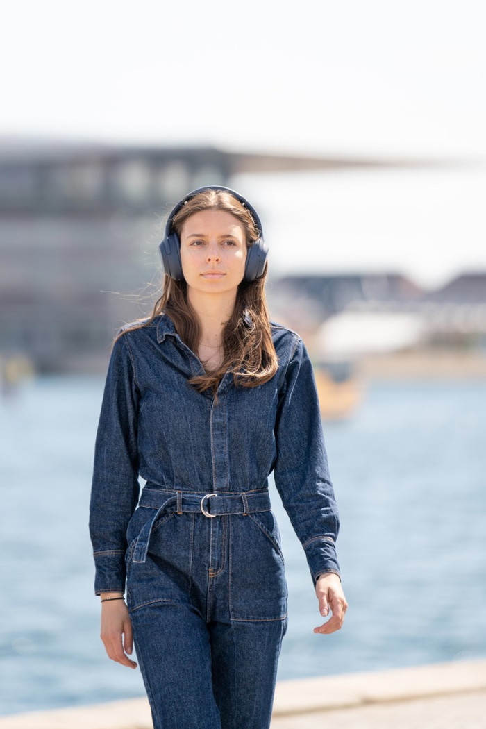 Sony WH-1000XM4 Blue product in use