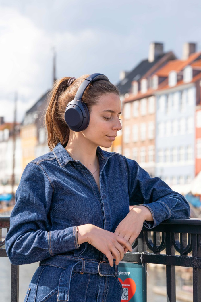 Sony WH-1000XM4 Blue product in use